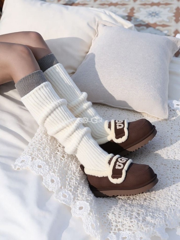 Минимум декора: какие детали делают угги модными в 2025–2026