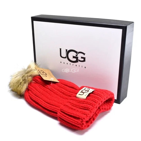 UGG Cap Red