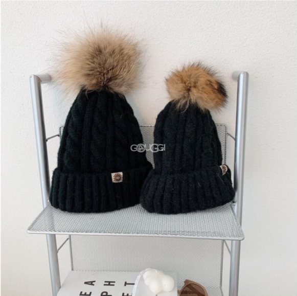 UGG Hat Black